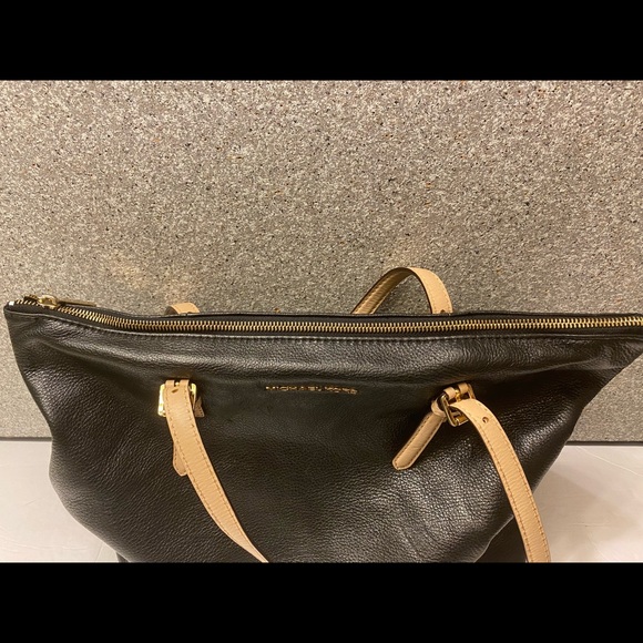 Michael Kors Soft Leather Tote Shoulder Bag Carryall - Picture 2 of 9